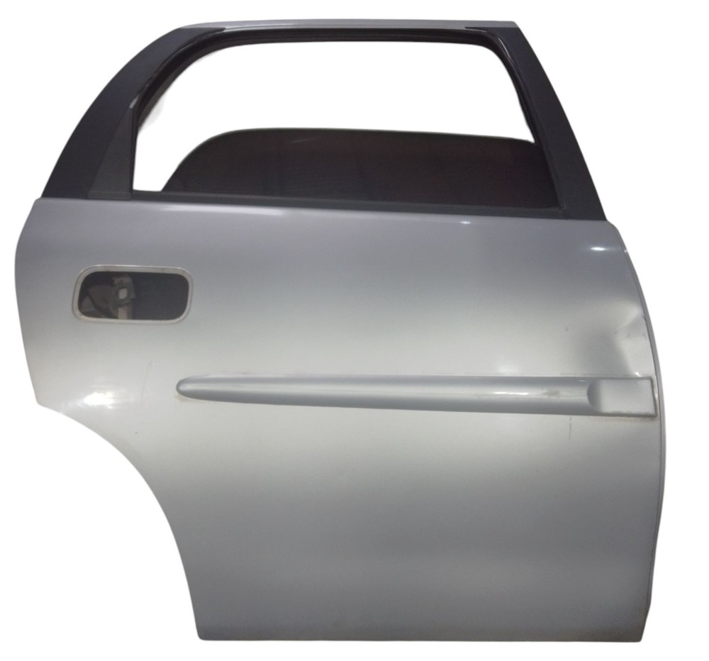 Porta traseira direita Chevrolet corsa milenium 2001 2002
