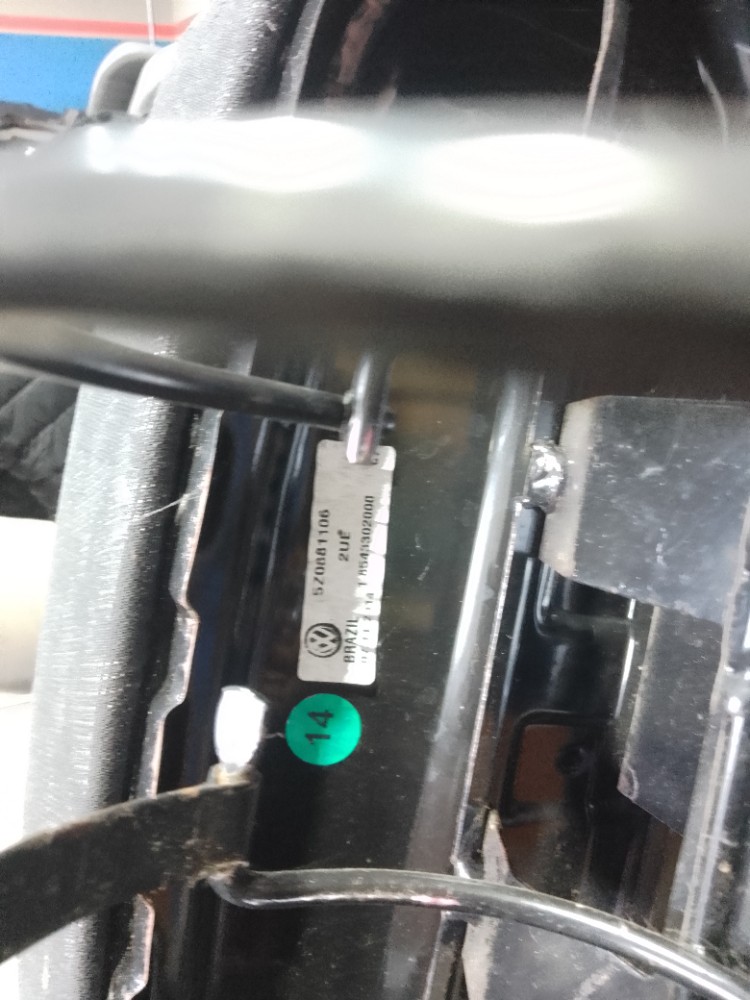 Bancos Passageiro E Motorista Volkswagen Fox Spacefox 2014 Cinza-escuro 7