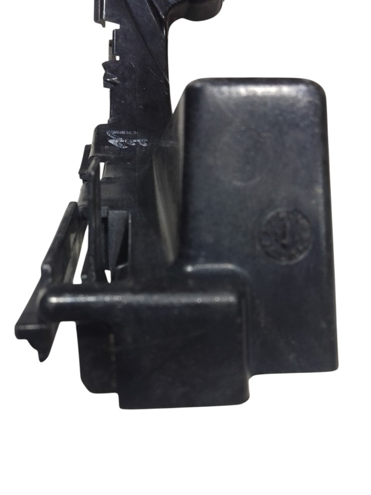 Guia suporte parachoque Volkswagen esquerdo original Fox 2014 2020 7