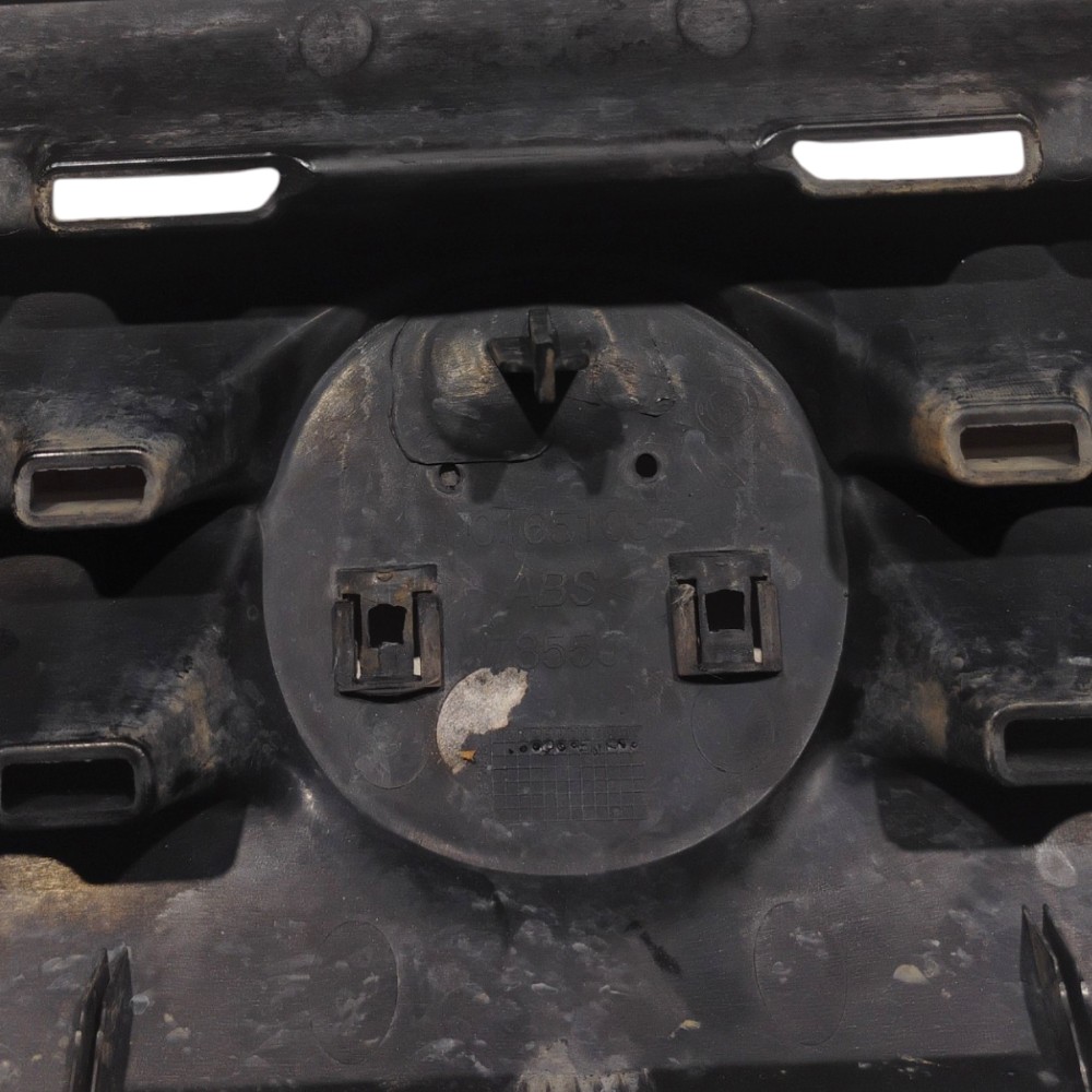Grade Frontal Sem Emblema Fiat Uno Mille V19 1001651030 Preto 9