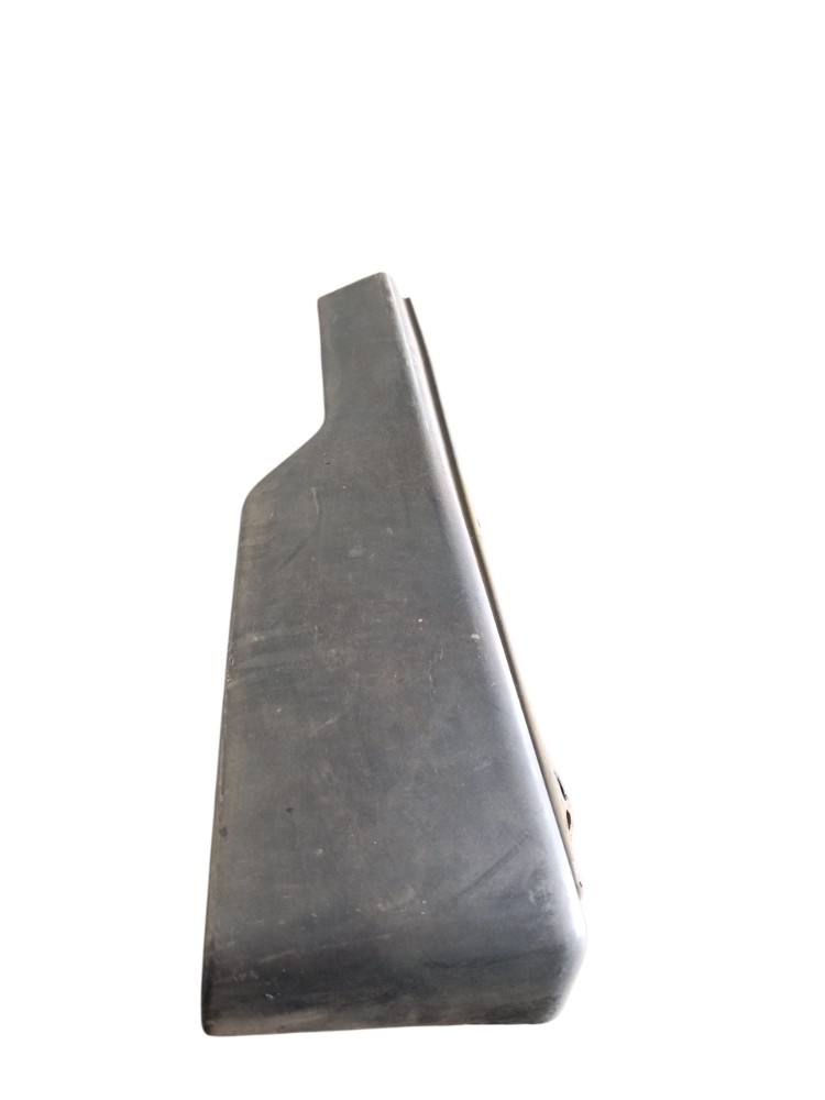 Acabamento Lateral Gabine Le Volvo Fm 20530082