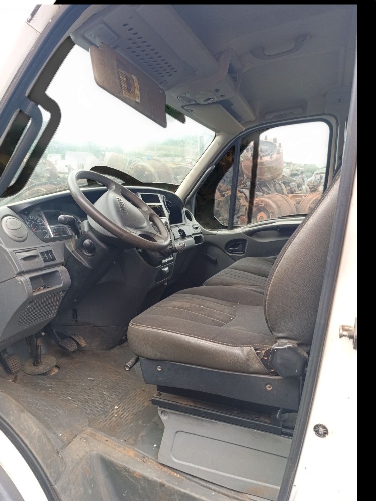 Cabine Dupla Iveco Daily 70c17 2013 7