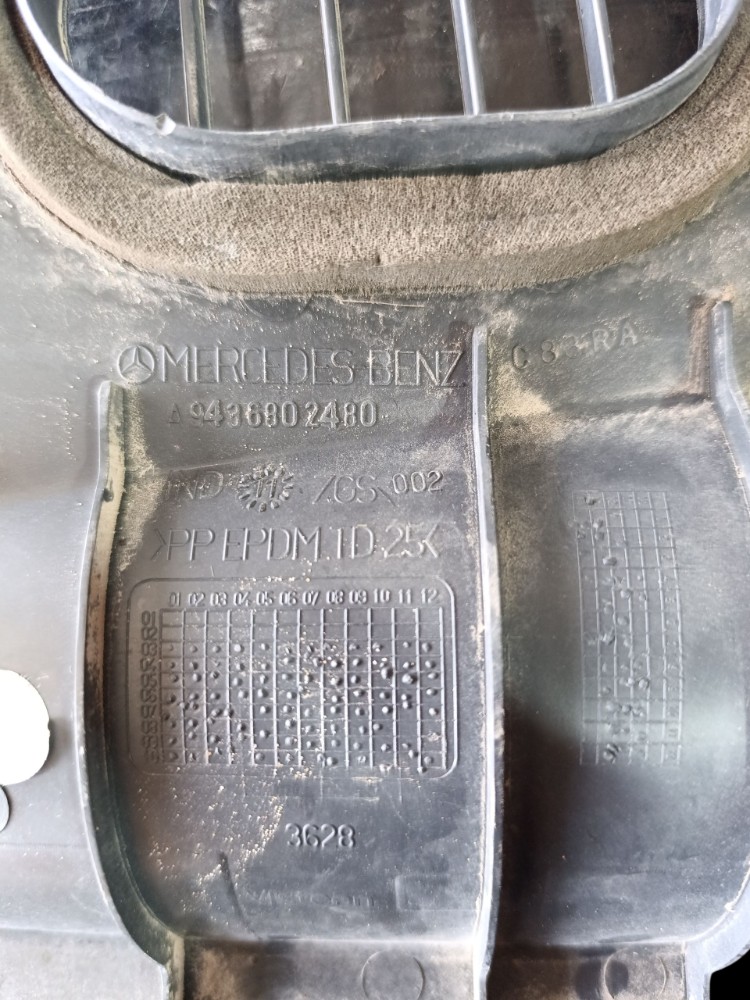 Acabamento Moldura Painel Mercedes Benz Actros A9436802480 3