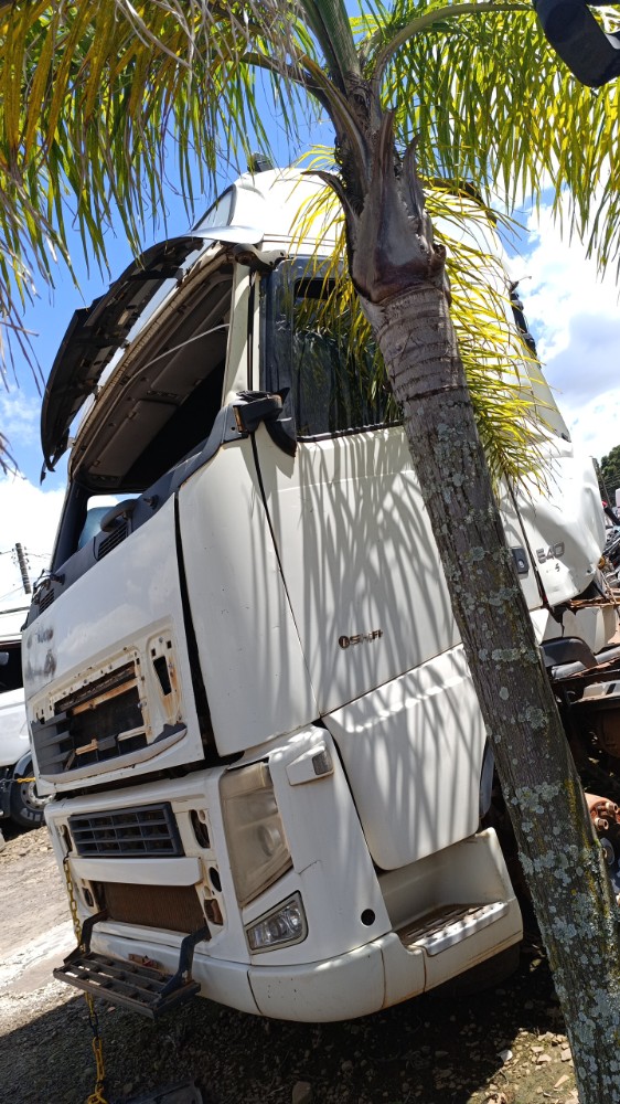 Cabine volvo fh 2013 batida 6