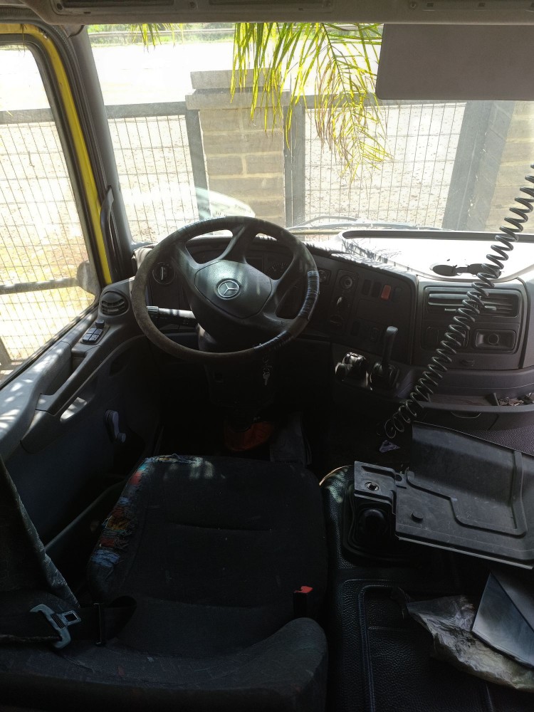 Cabine Mercedes Atego/axor Teto Baixo 2009 3