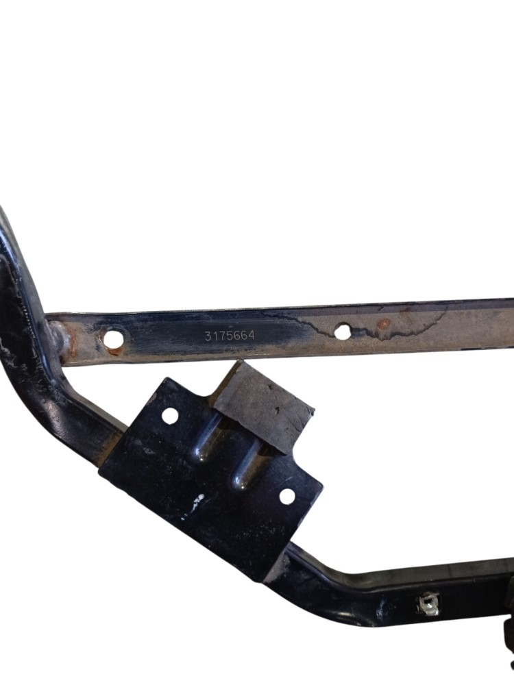 Suporte Inferior Painel Volvo Fm / Fh 3175664 3