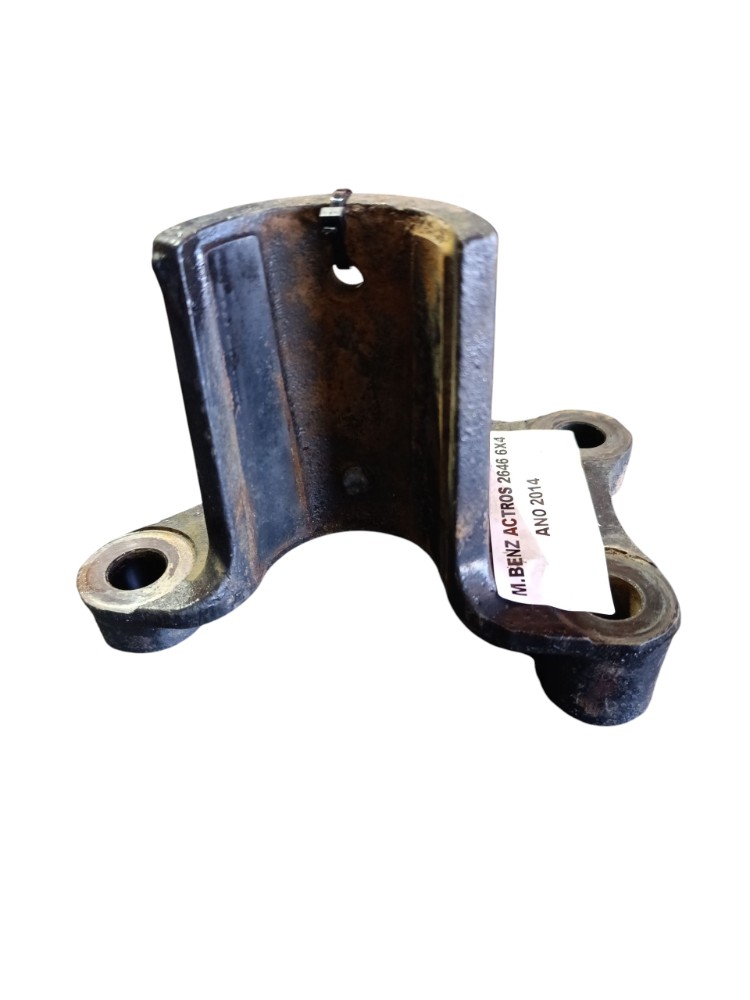 Suporte tubo paralama direito MB Actros A9415221992 3