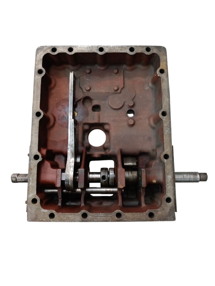 Carcaça Da Tampa Câmbio Zf 4s120 Gp 1285407011 3