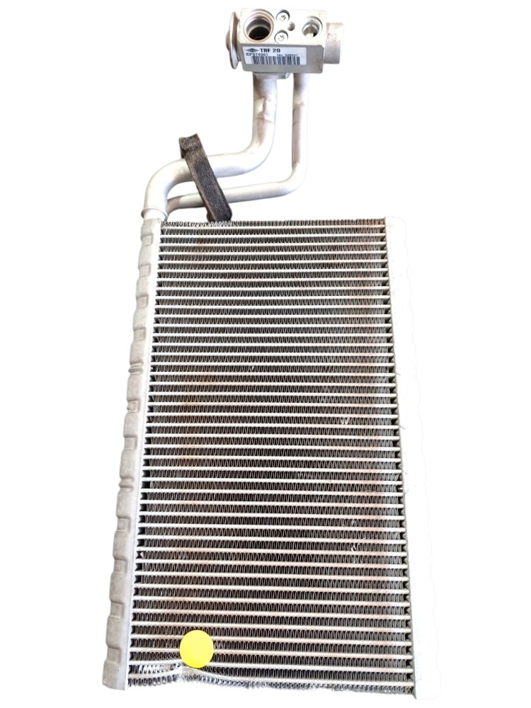 Condensador Ar Condicionado Vw Meteor Ero14003 Com Detalhe 1