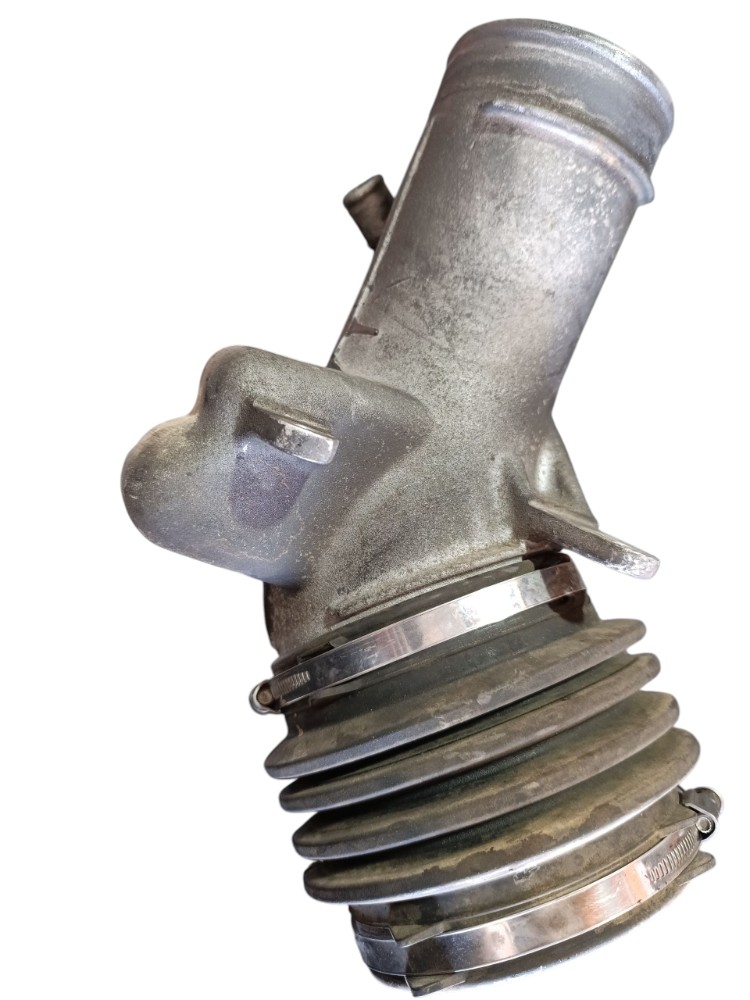 Tubo saída de ar Mb Actros 2646 motor Om501 A5411411401 2