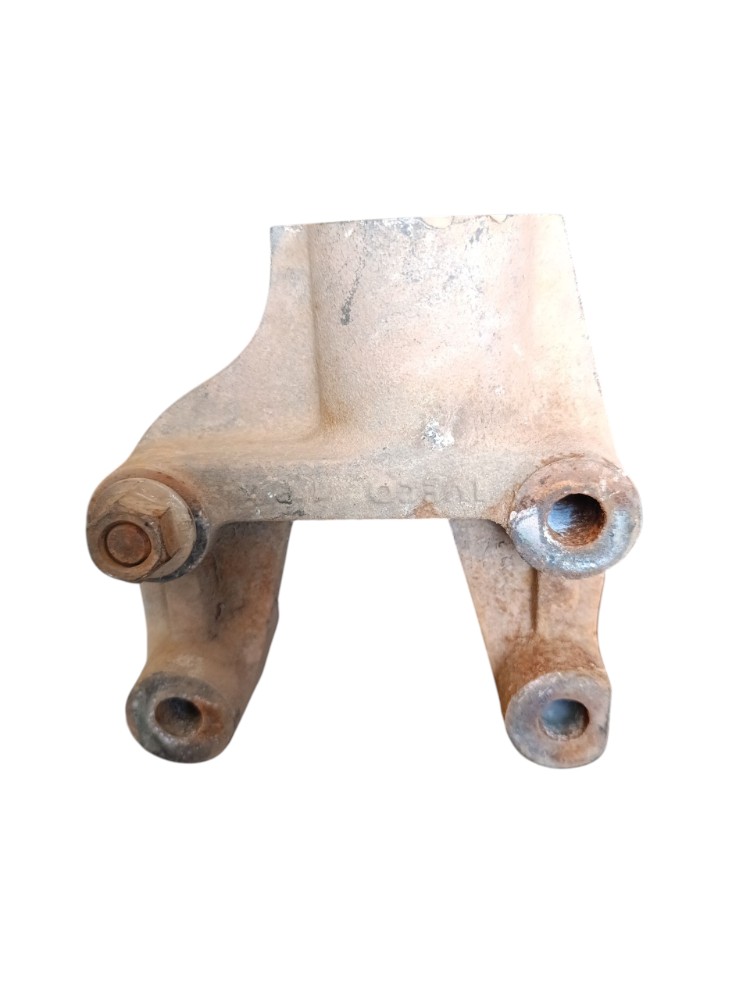 Suporte Engate Do Rebocador Iveco Tector 504277220 3