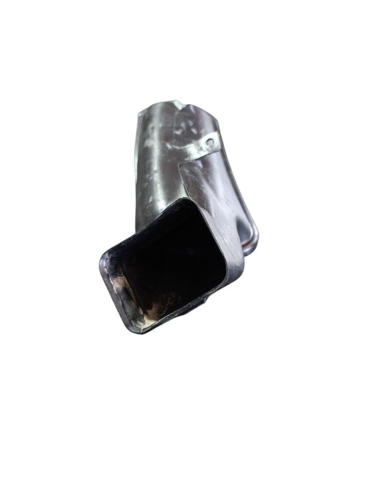 Duto de ar com detalhes MB Actros A9438311145 3