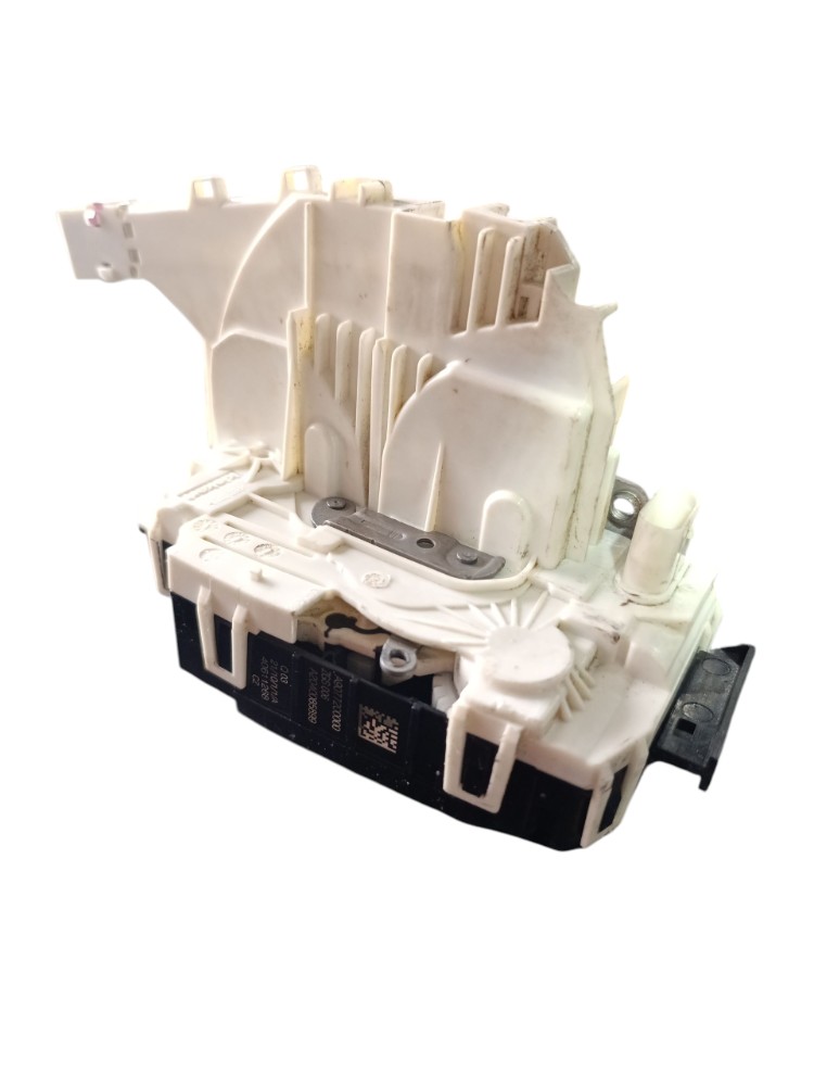 Fechadura Porta Dianteira Le Mb Sprinter 2021 A9077200000