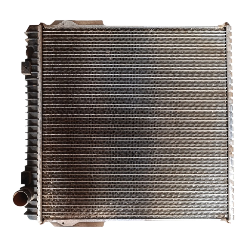 Radiador De Água C/detalhe Iveco Tector 5801569794 1