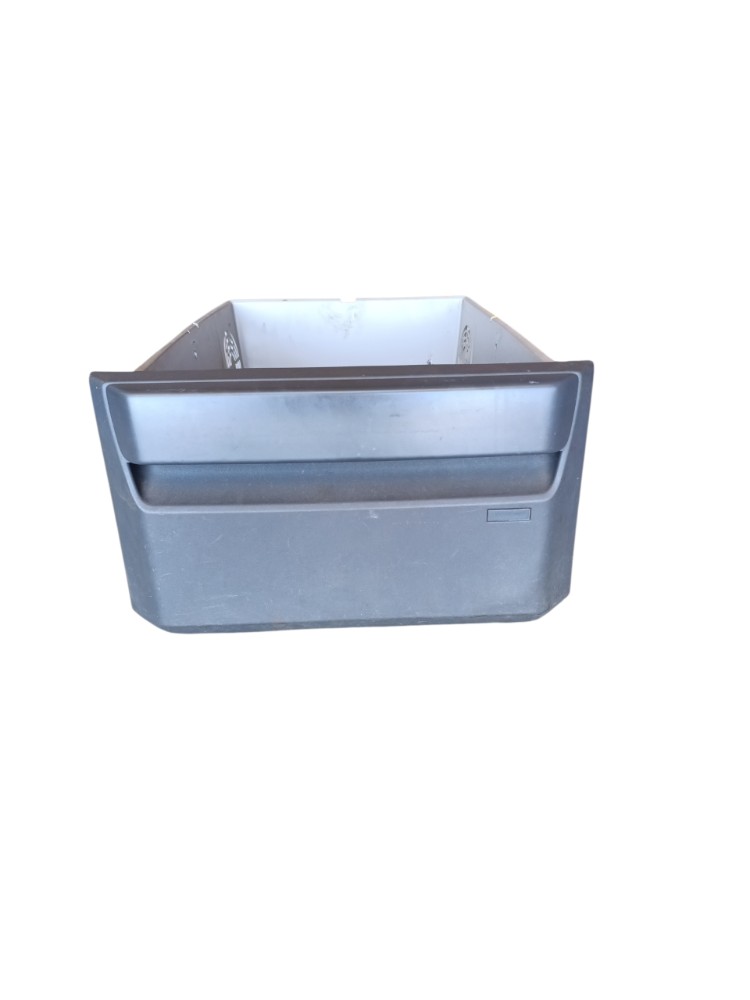 Gaveta inferior refrigerador cabine Volvo Fh 540 82055355 1