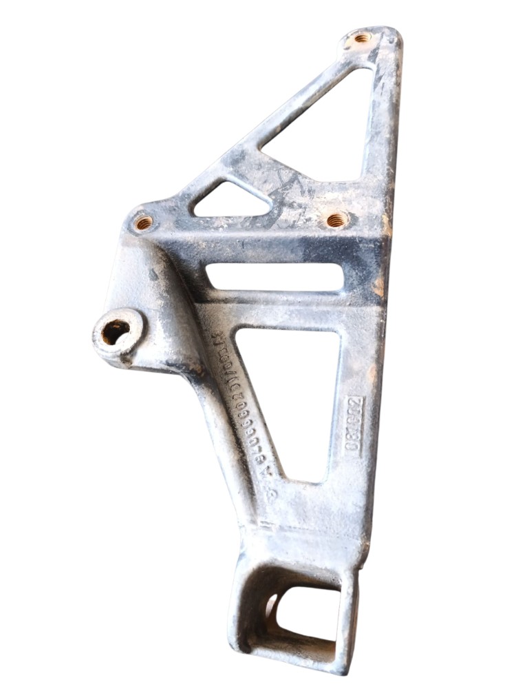 Suporte Dianteiro Estribo H Ld A9406660231