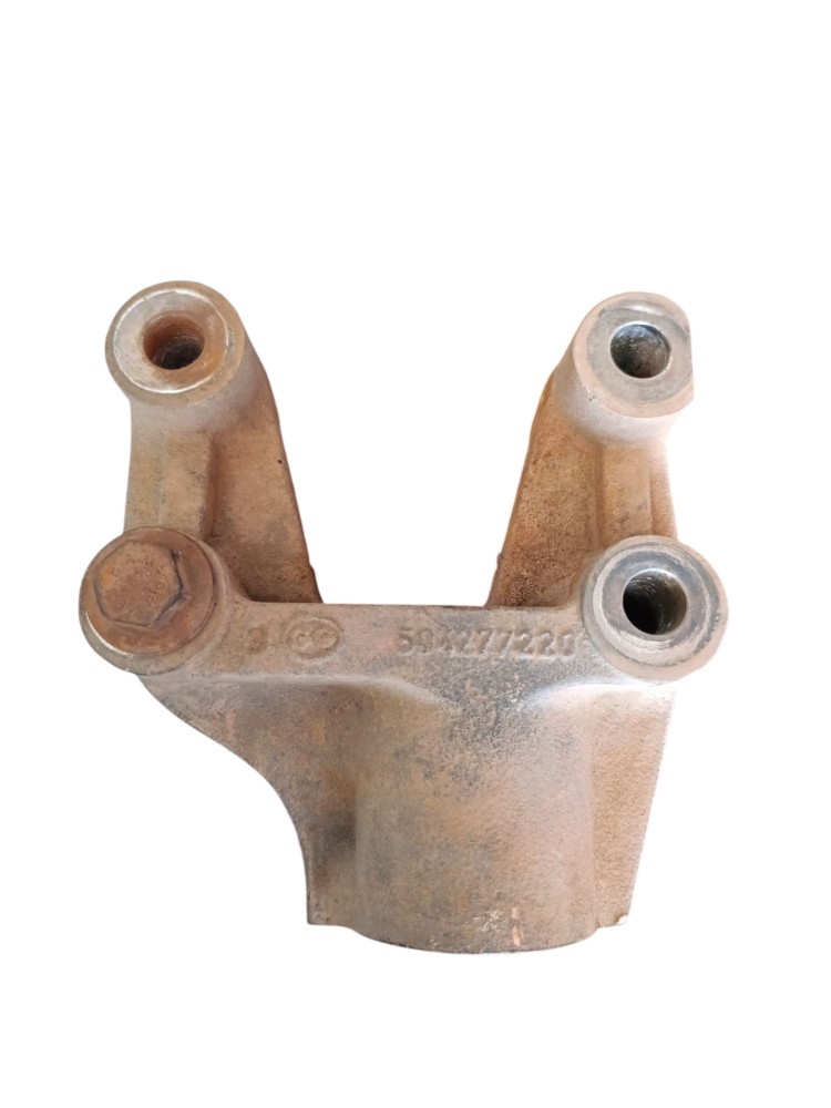 Suporte Engate Do Rebocador Iveco Tector 504277220 1