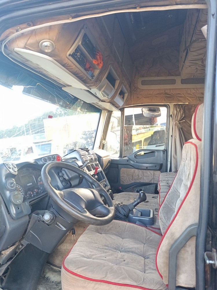 Cabine Iveco Stralis Ano 2010 5