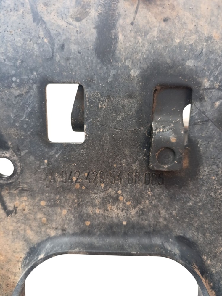 Suporte chassis Mercedes Benz Actros 2646 A9424295468005 5