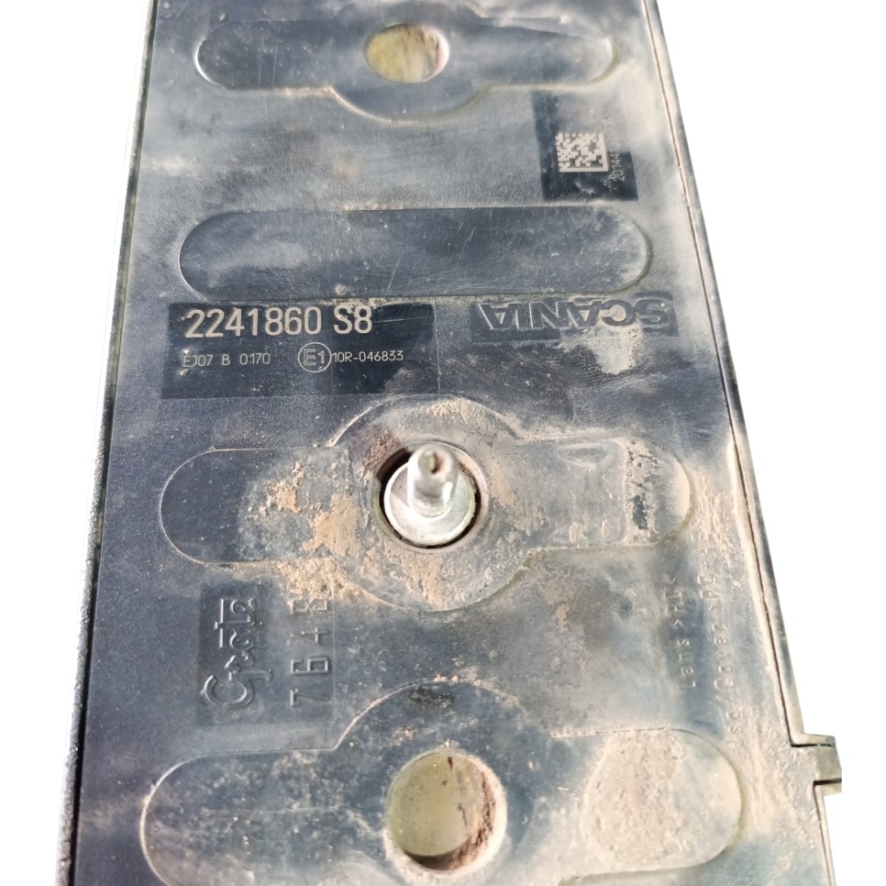 Lanterna Traseira Le Led Scania R400 Com Detalhes 2241860 2