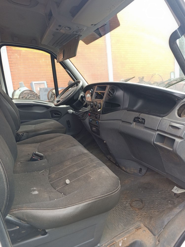 Cabine Dupla Iveco Daily 70c17 2013 3