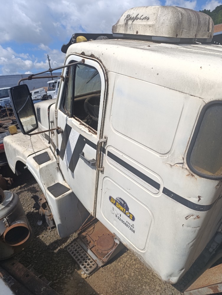 Cabine Branca Volvo N10 Ano 1986 6