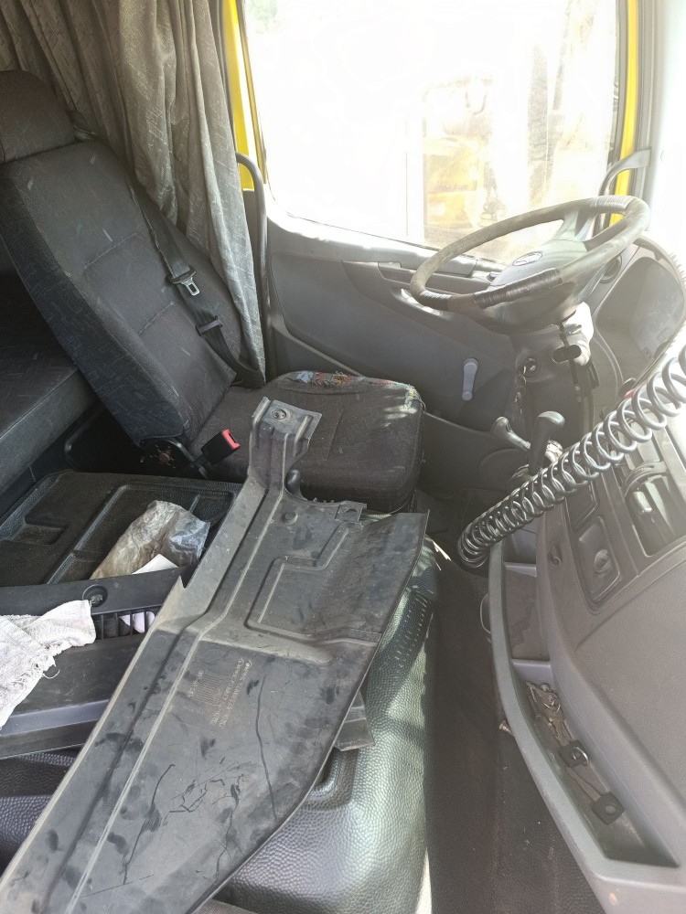 Cabine Mercedes Atego/axor Teto Baixo 2009 6