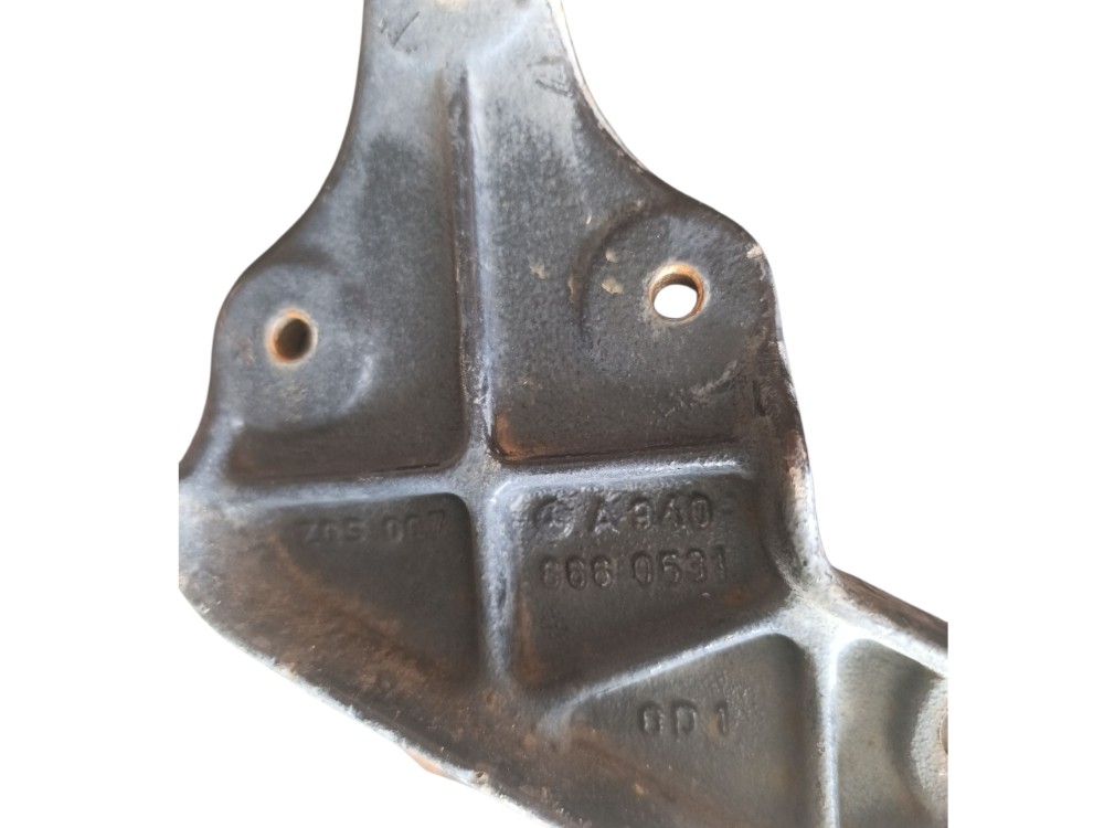 Suporte traseiro estribo LD Mercedes Axor 1933 A9406660531 3