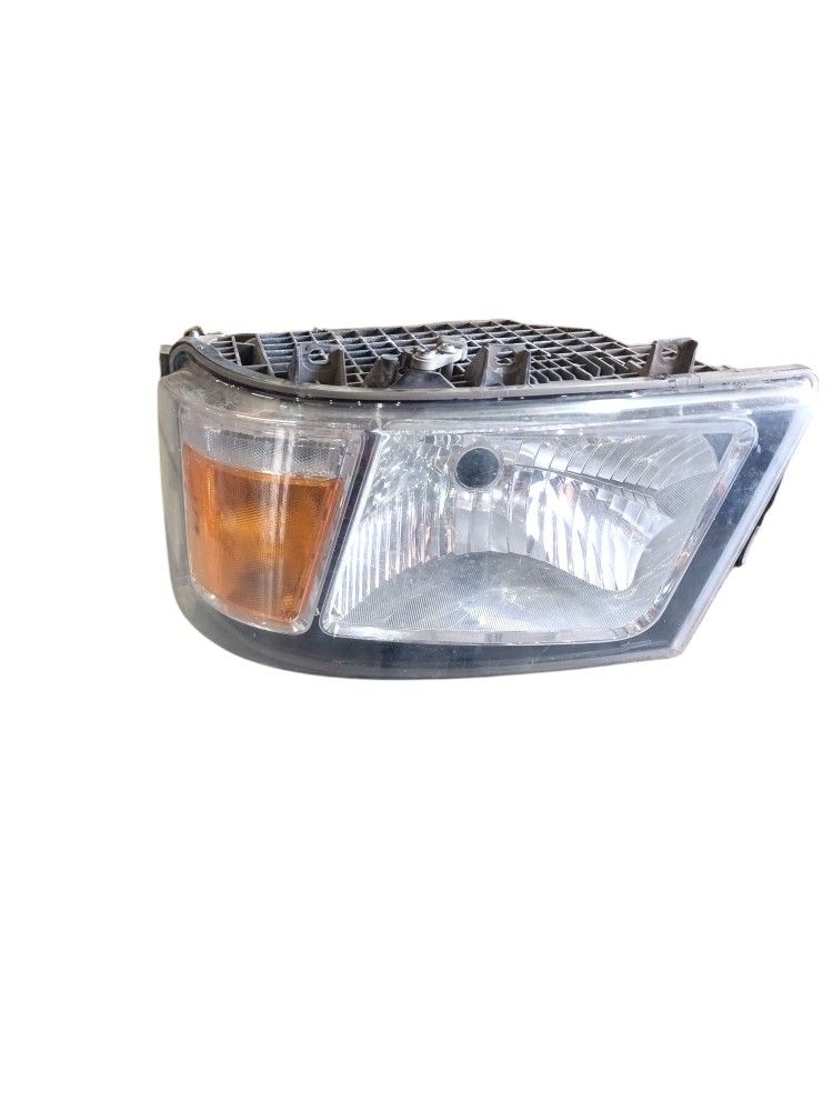Farol Principal Le Com Detalhe Scania P280 2019