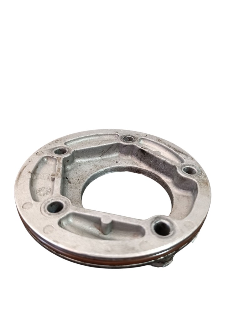 Flange Comando De Válvulas Iveco Cursor 9 360 E5 504127775 3