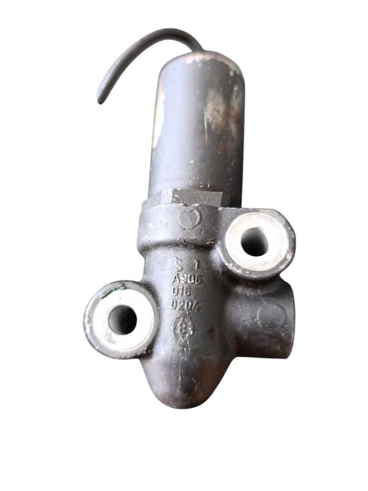 Válvula Óleo Motor Mb Axor 1933 2009 9060160204 2