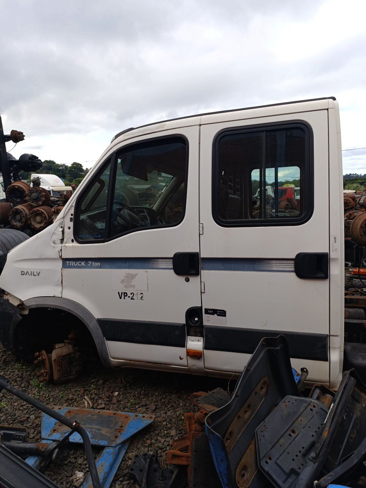 Cabine Dupla Iveco Daily 70c17 2013 4
