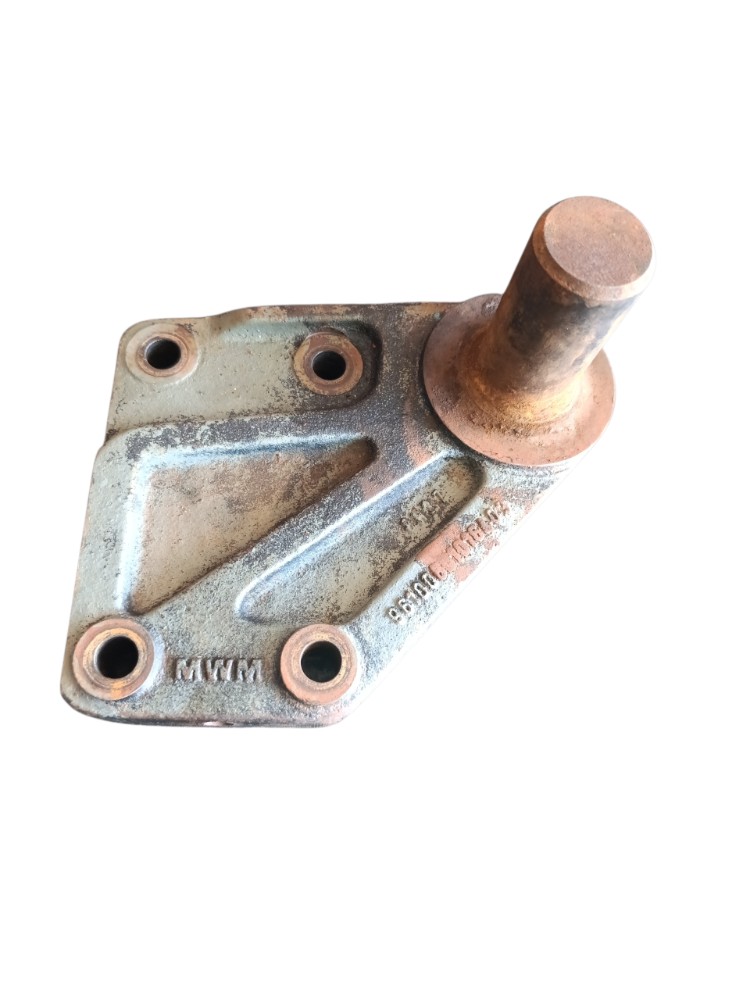 Suporte traseiro lado direito motor MWM X10 96100601016403 1