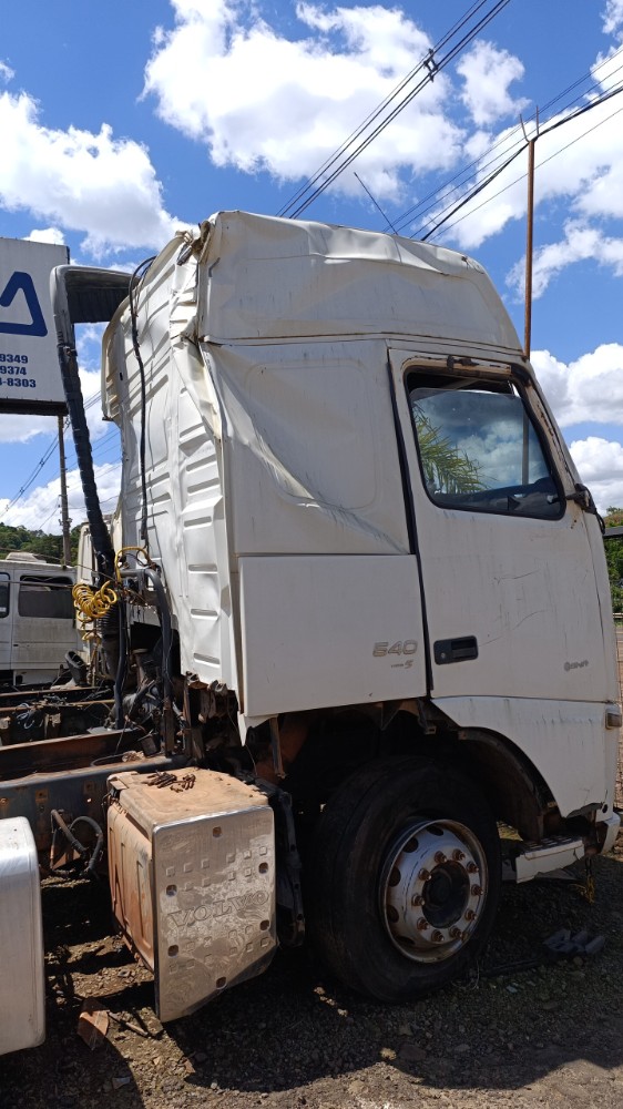 Cabine volvo fh 2013 batida