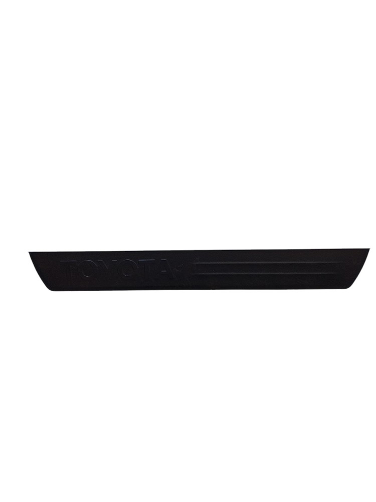 Soleira Dianteiro Direito Porta Hilux 2018- 67911kk010 Preto 2