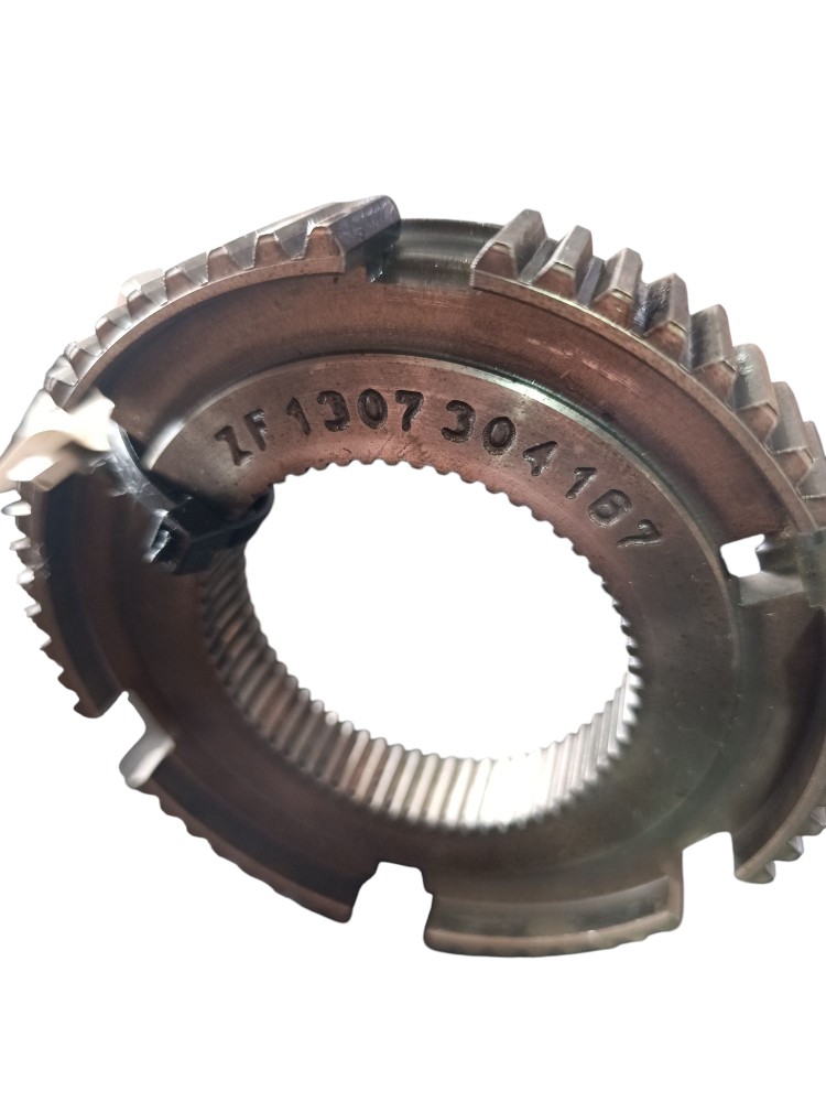 Corpo Zf Sincronizado 5 Re Câmbio 5s-420hd  1307304167 5