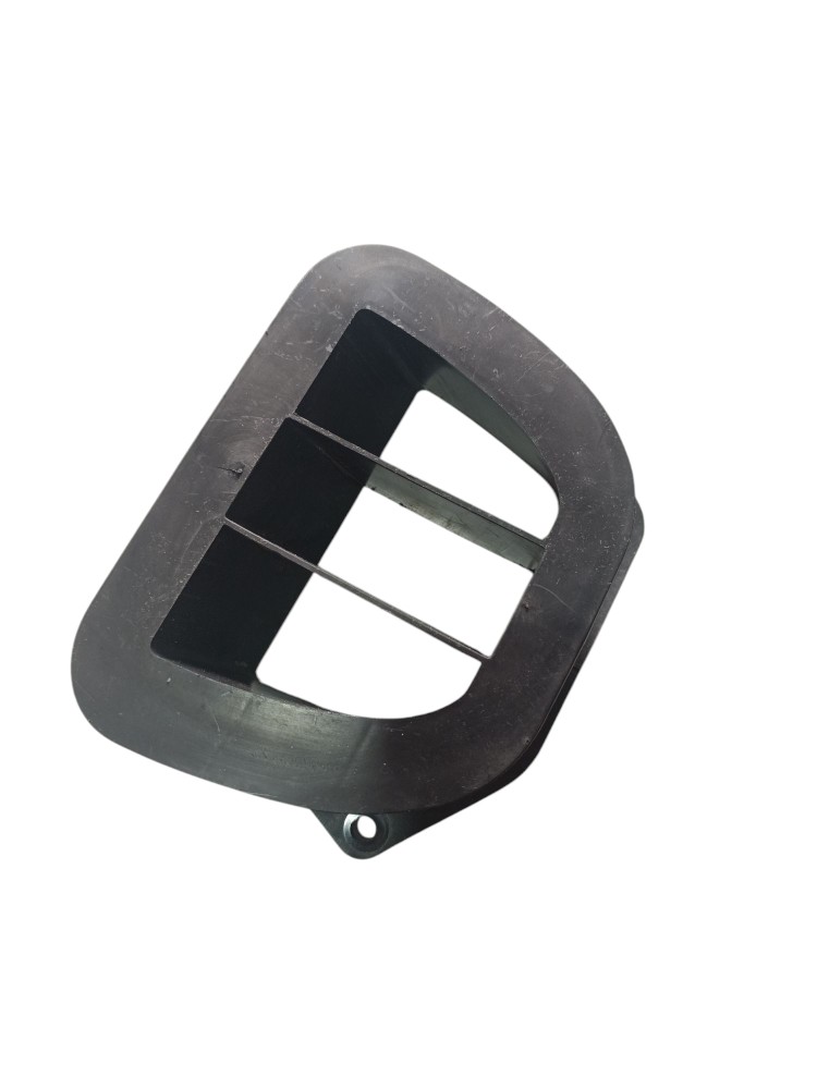Difusor Entrada Ar Capô Renault Master 2.5 2006 7700351396