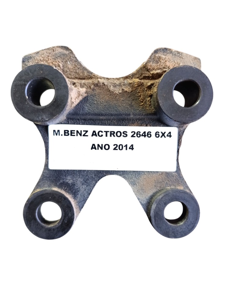 Suporte fixacao paralama M.Benz Actros A9415225140 2