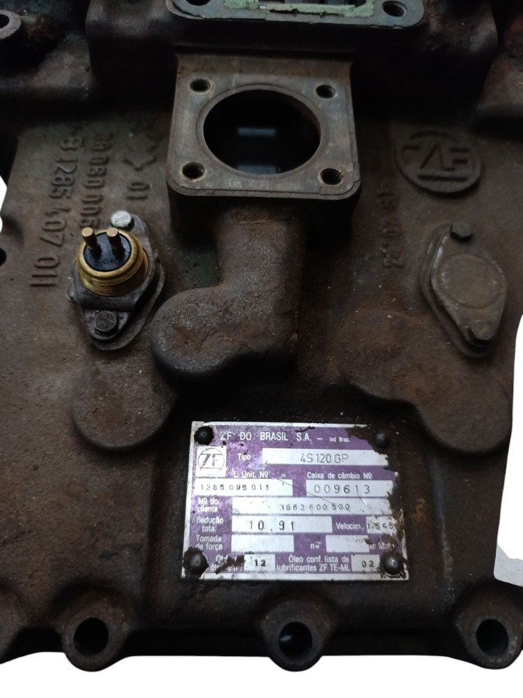 Carcaça Da Tampa Câmbio Zf 4s120 Gp 1285407011 2