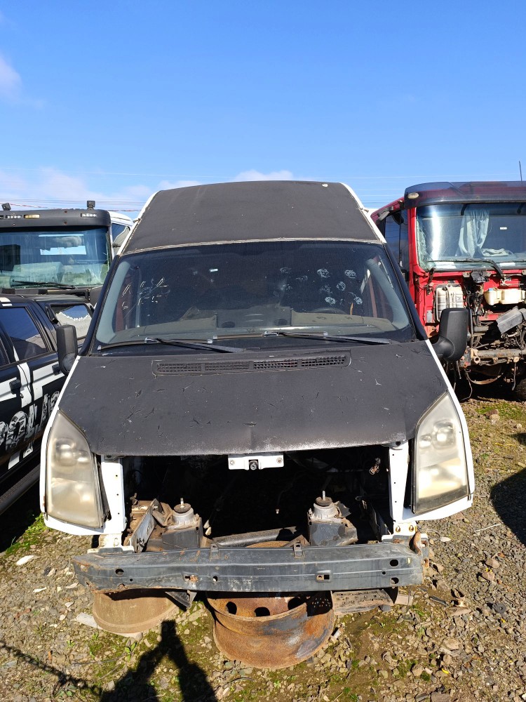 Carroceria Ford Transit 2010 4