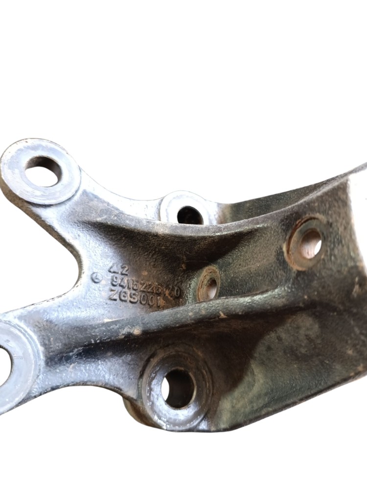 Suporte Fixacao paralama MB Actros A9415225140 2