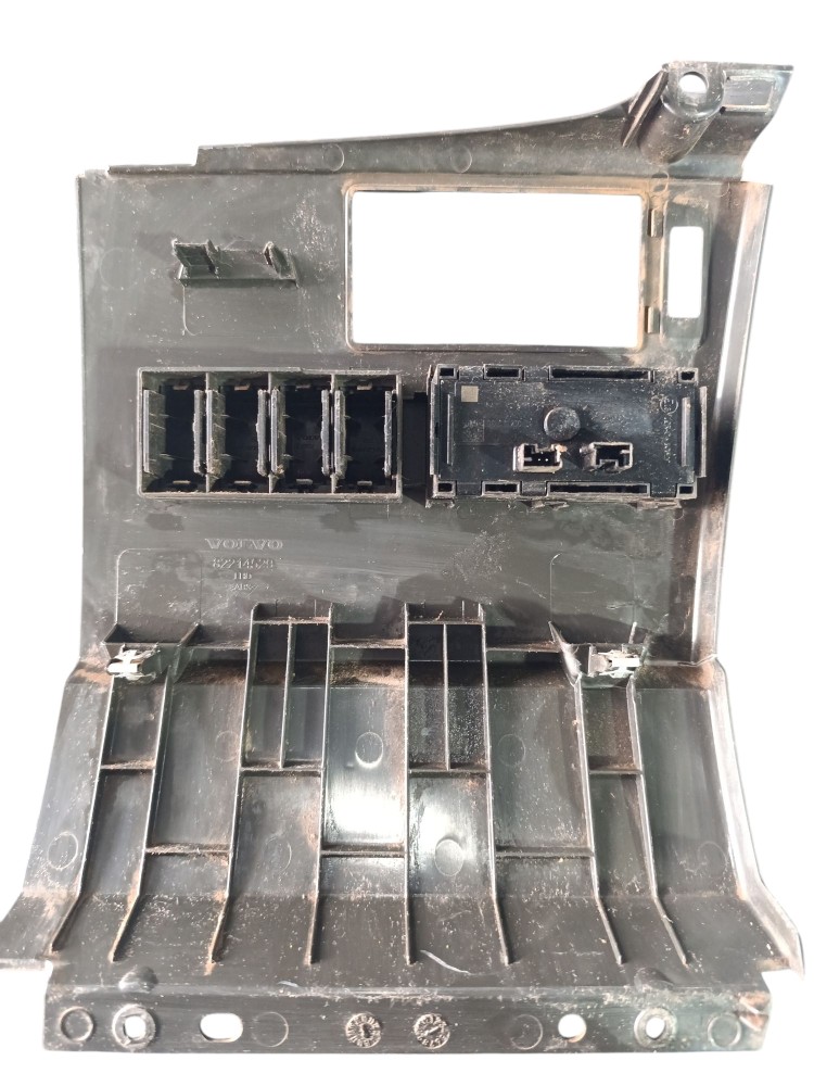 Moldura Interruptores Painel Volvo Fh500 15/16 82214529 1