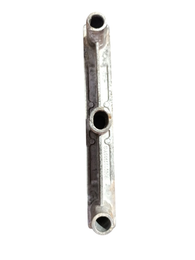 Calço suporte mola suspensão Mb Actros 2646 A9416640096 3