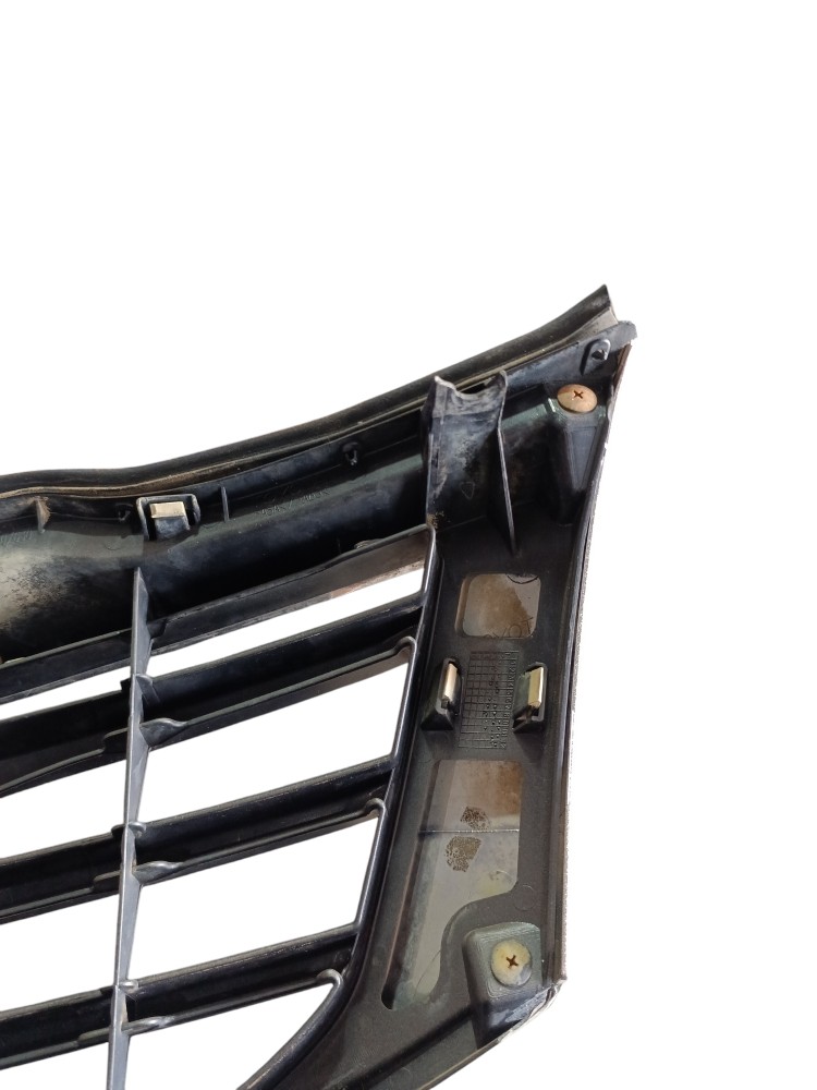 Grade Dianteira Toyota Hilux 2012-2015 Com Detalhe 3