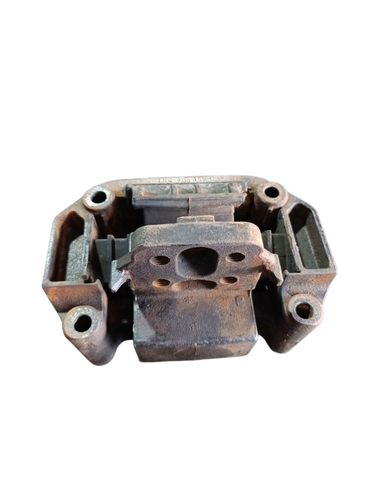 Suporte Traseiro Motor E Caixa Scania P124 9010352 1