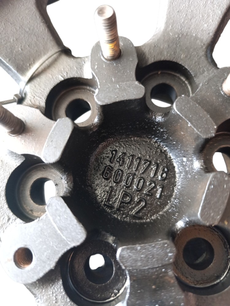 Polia correia frontal motor Scania 1411716 3