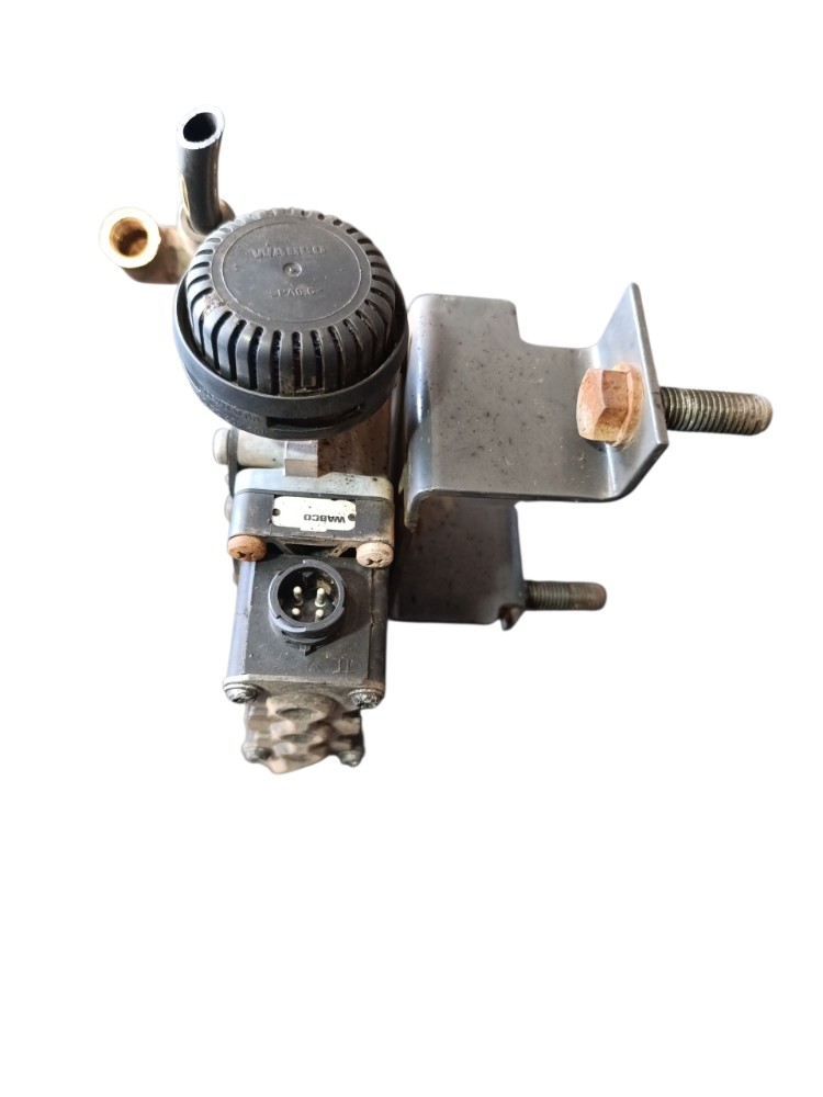 Válvula solenoide suspensão Scania 440 2084509 3