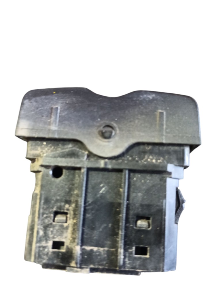 Botao Tomada 12v Mb Actros A9435450907 2
