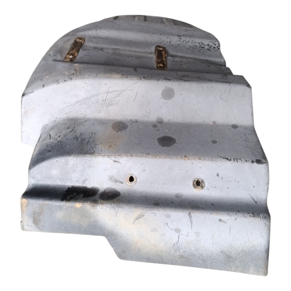 Paralama traseiro LD M.Benz Atron A6938817101 2