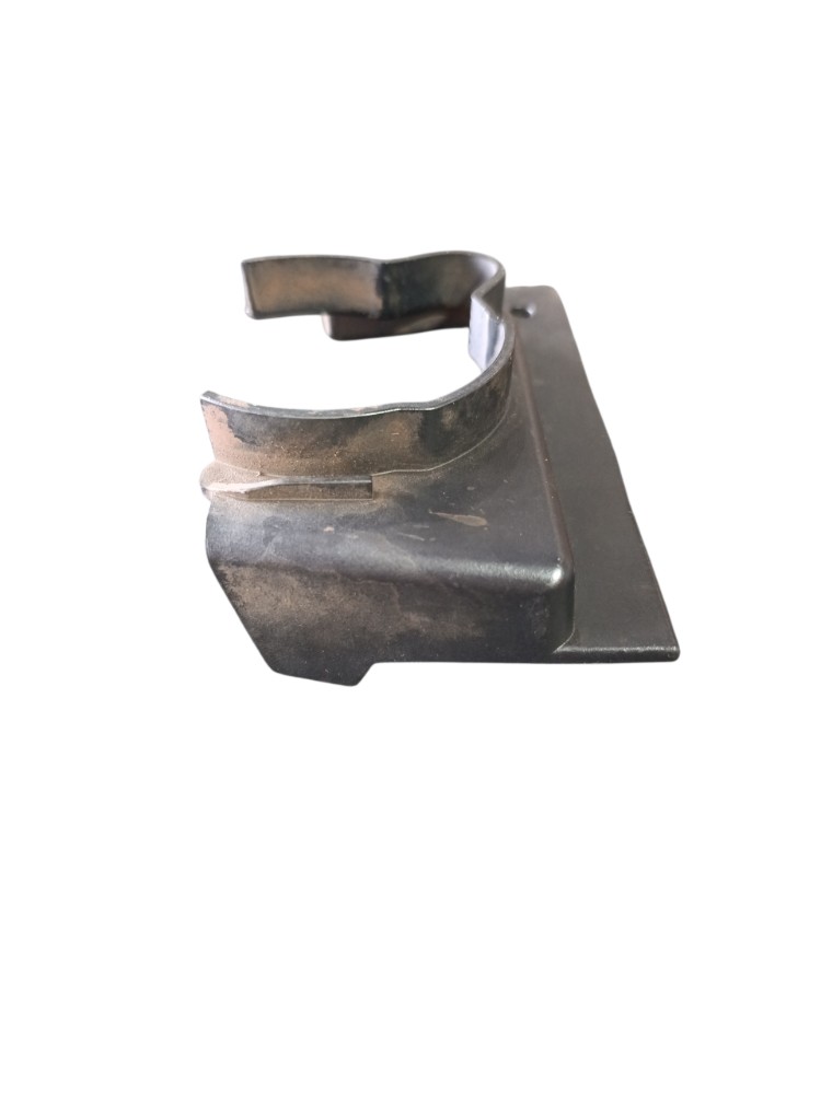 Suporte para-choque lado esquerdo VW Meteor 2V3.807.677 3